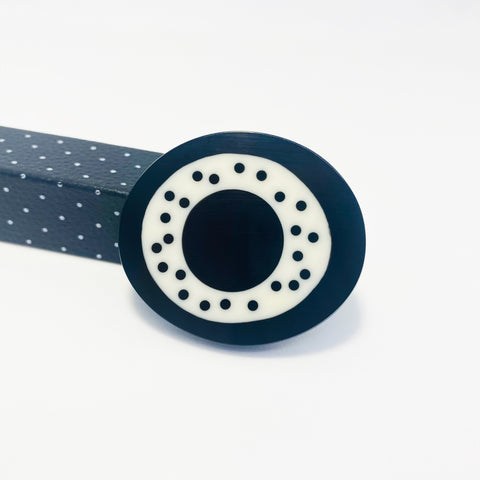 Unisex Monochrome Abstract Brooch