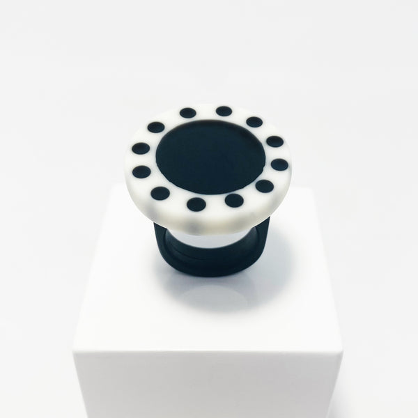 Monochrome Abstract Statement Ring – Tiki by Cécile Gilbert