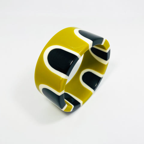 Abstract Pop Cuff Bracelet / In Olive Green