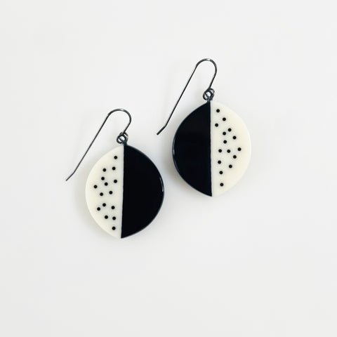 Leaf Shaped Drop Earrings / 2 Sizes